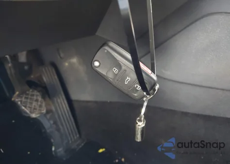 2016 Volkswagen Jetta 1.8T Sport из США, поврежденный, VIN 3VWB17AJ8GM293480